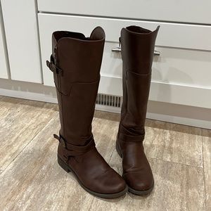 Tall brown Guess boots